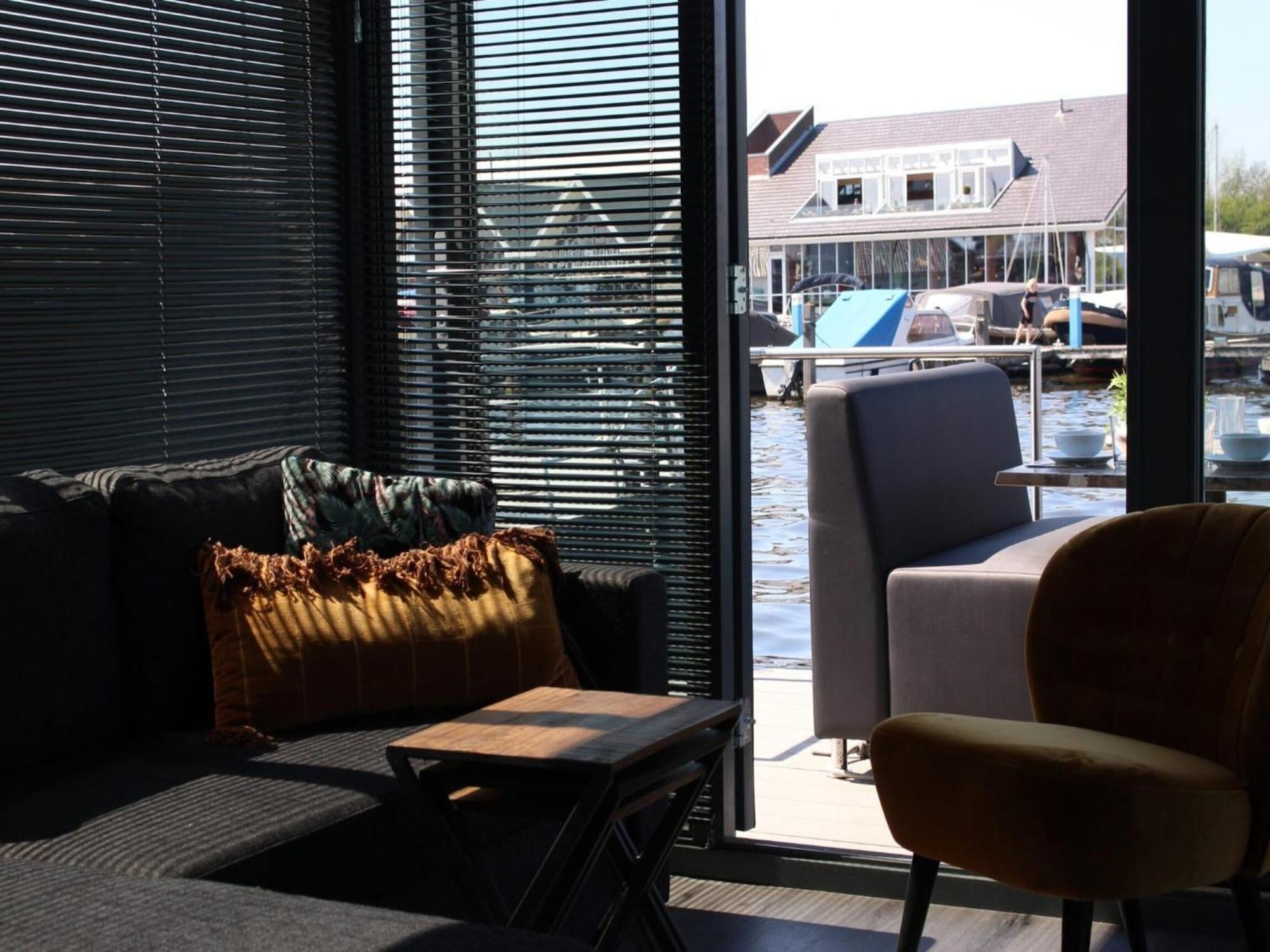 Modern Houseboat With Air Conditioning Located In Marina Uitgeest Exterior photo